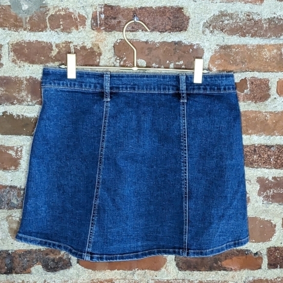 Alter'd State Small Short Blue Denim Jean Skirt‎ w/ Button Enclosure - Picture 5 of 10
